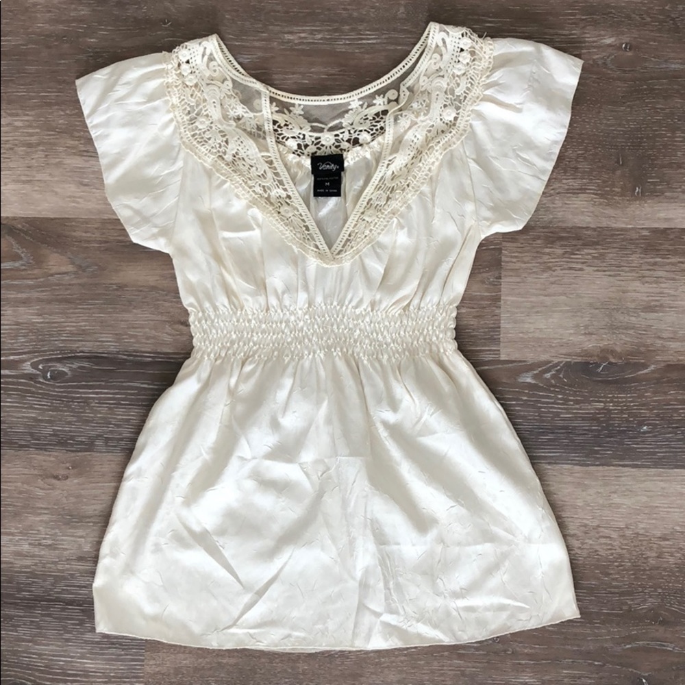 Vanity Off White Top